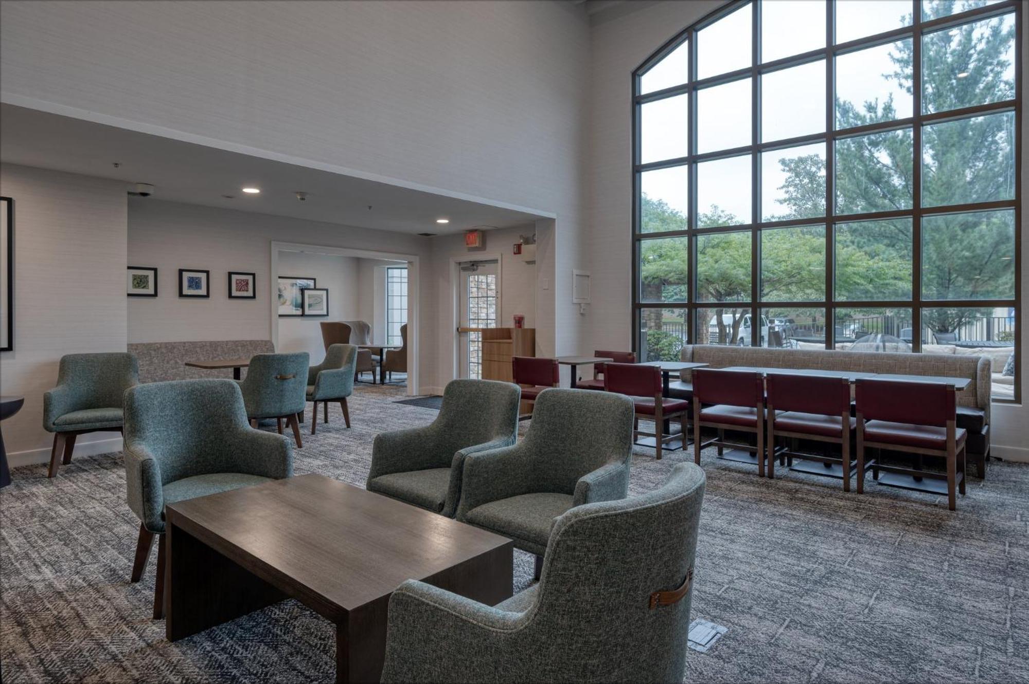 Staybridge Suites Allentown Airport Lehigh Valley, An Ihg Hotel Esterno foto